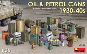 MiniArt 35595 Oil and Petrol Cans 1930-40s