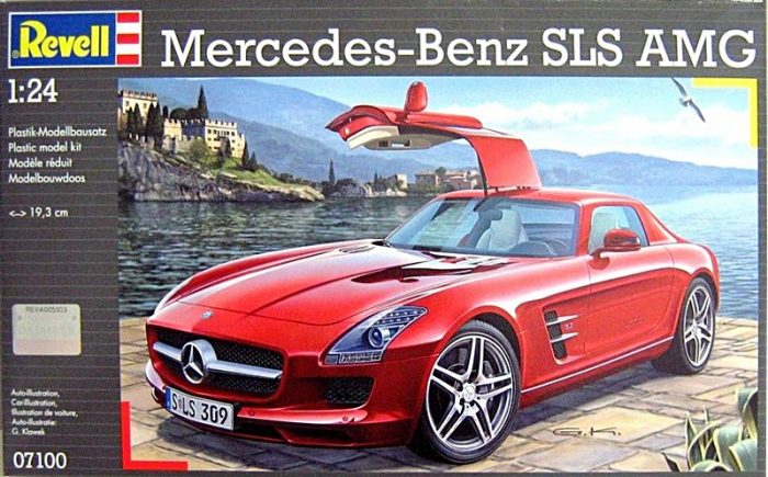 Revell 07100 Mercedes-Benz SLS AMG 1:24