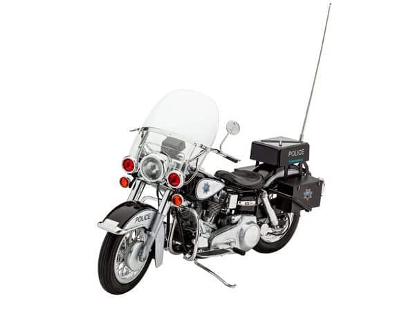 REVELL 07915 US Police Motorbike 1/8 EUR 90,00 - DE