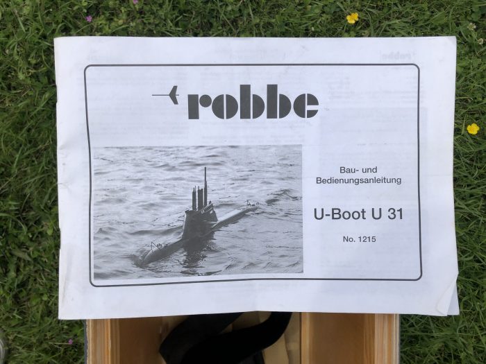 tweedehands Robbe 1215 U031 met duiktank en orginele brushless aandrijfset, duikklaar met f16 zender